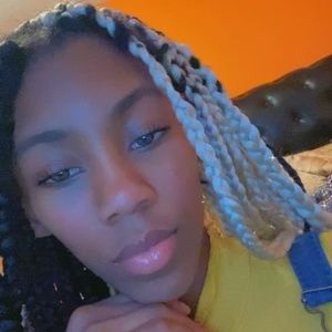 Meet your Posher, Kambria